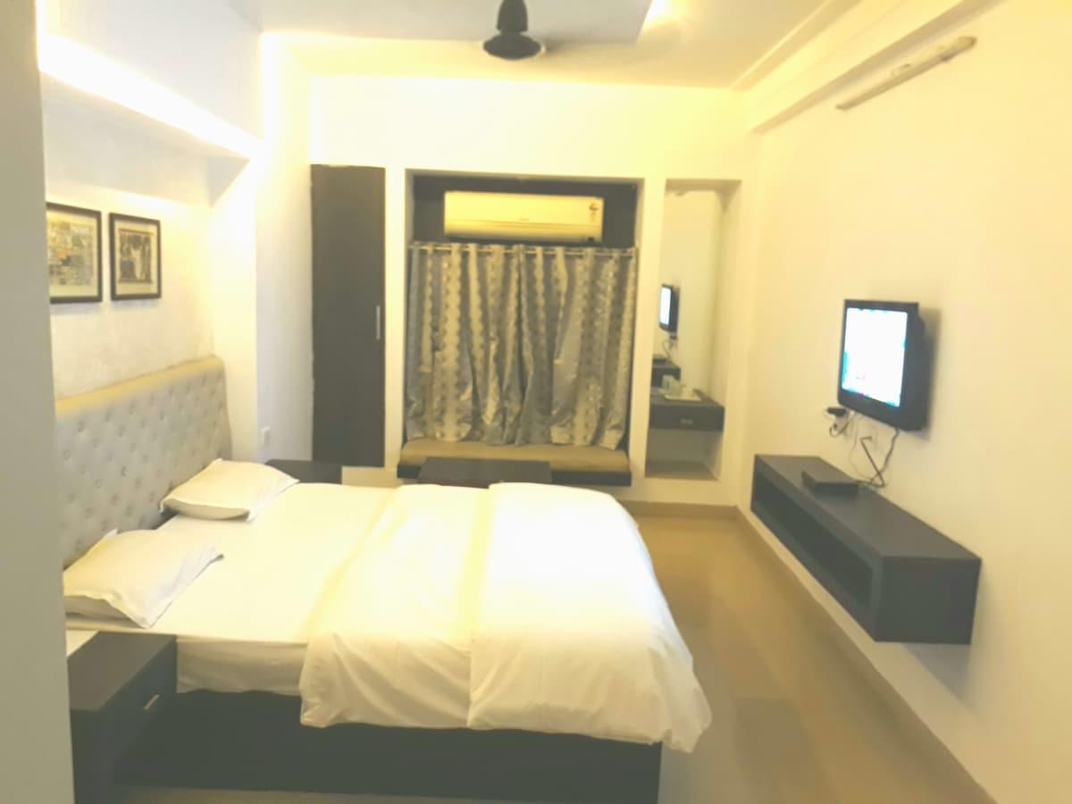 Hotel Paradise Нагпур Экстерьер фото